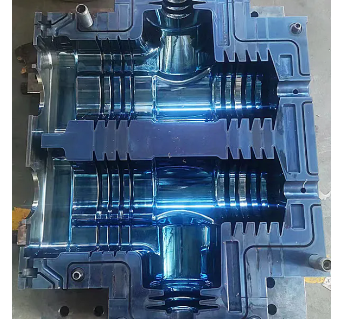 深熔断路器模具