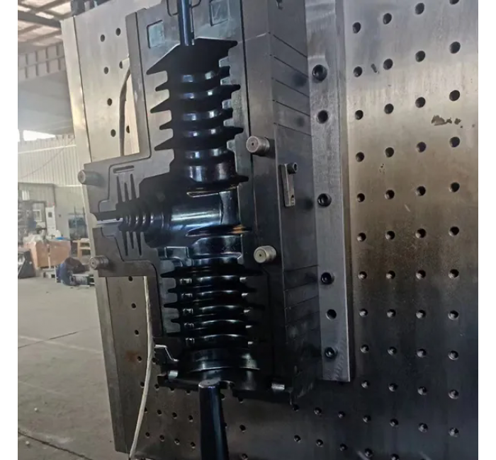 一次和二次熔合断路器模具